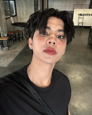 Thitipong Sangngey Instagram - แก้มแดงอ่องต่อง 

#FortFTS #ComeFortZon #BabyFeat