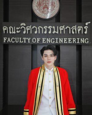Thitipong Sangngey Instagram - จบแล้วค้าบ  รับปีหน้านะครับ เจอกานน ❤️‍🔥

#FortFTS #ComeFortZon #BabyFeat