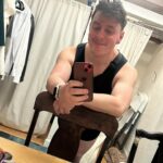 Thomas Sanders Instagram - Curves, Capes 🧛‍♂️, Collabs, Cabaret, Cakes, Capes 🏖️, Kids, Kicklines, Cutting Carbs, and Subsequently More Cake