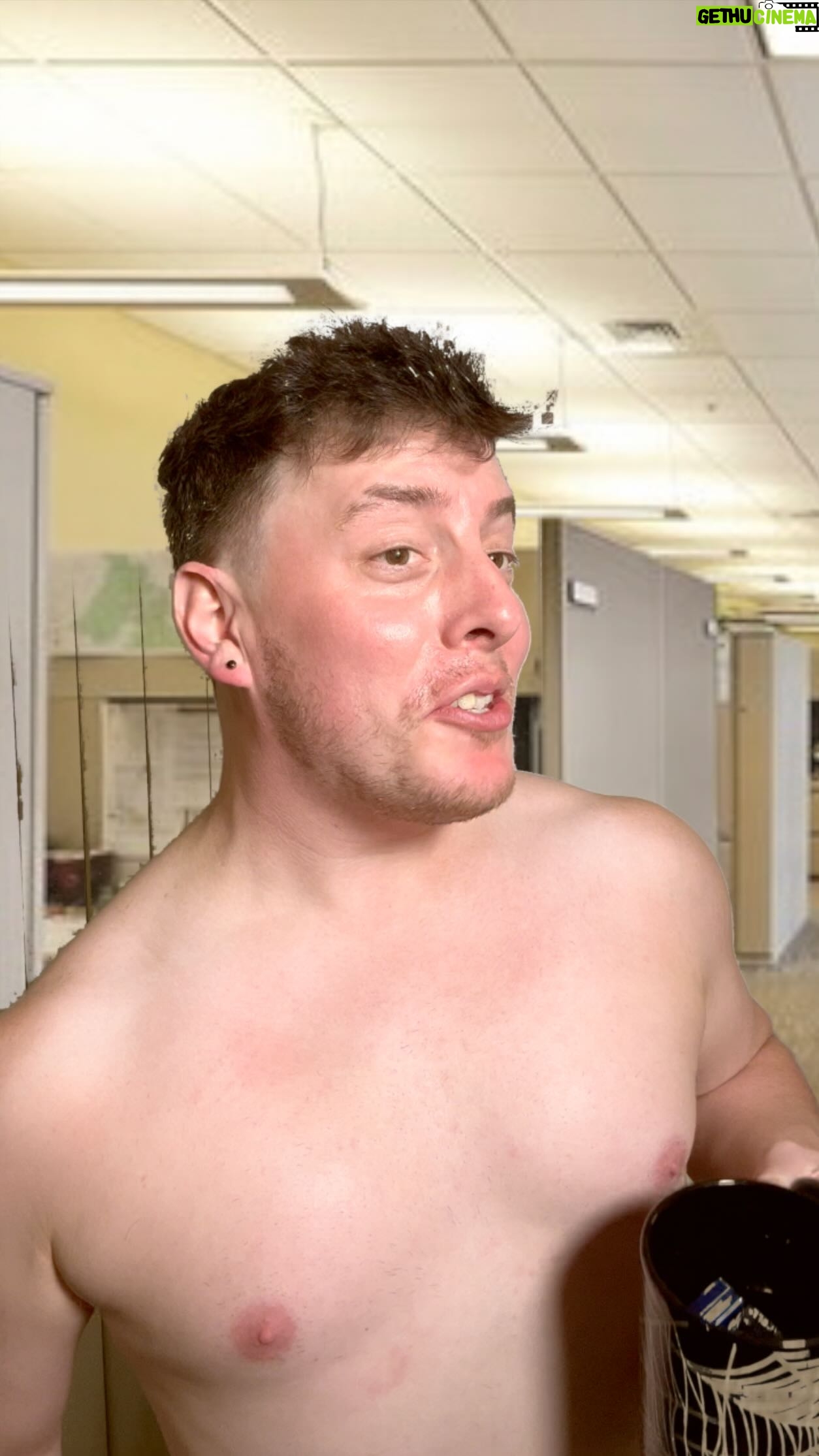 Thomas Sanders Instagram - Why I’ll never be able to lucid dream 💭 (w/ @dahlianicole_) #dream #dreaming #comedy #relatable #meditation #luciddreams