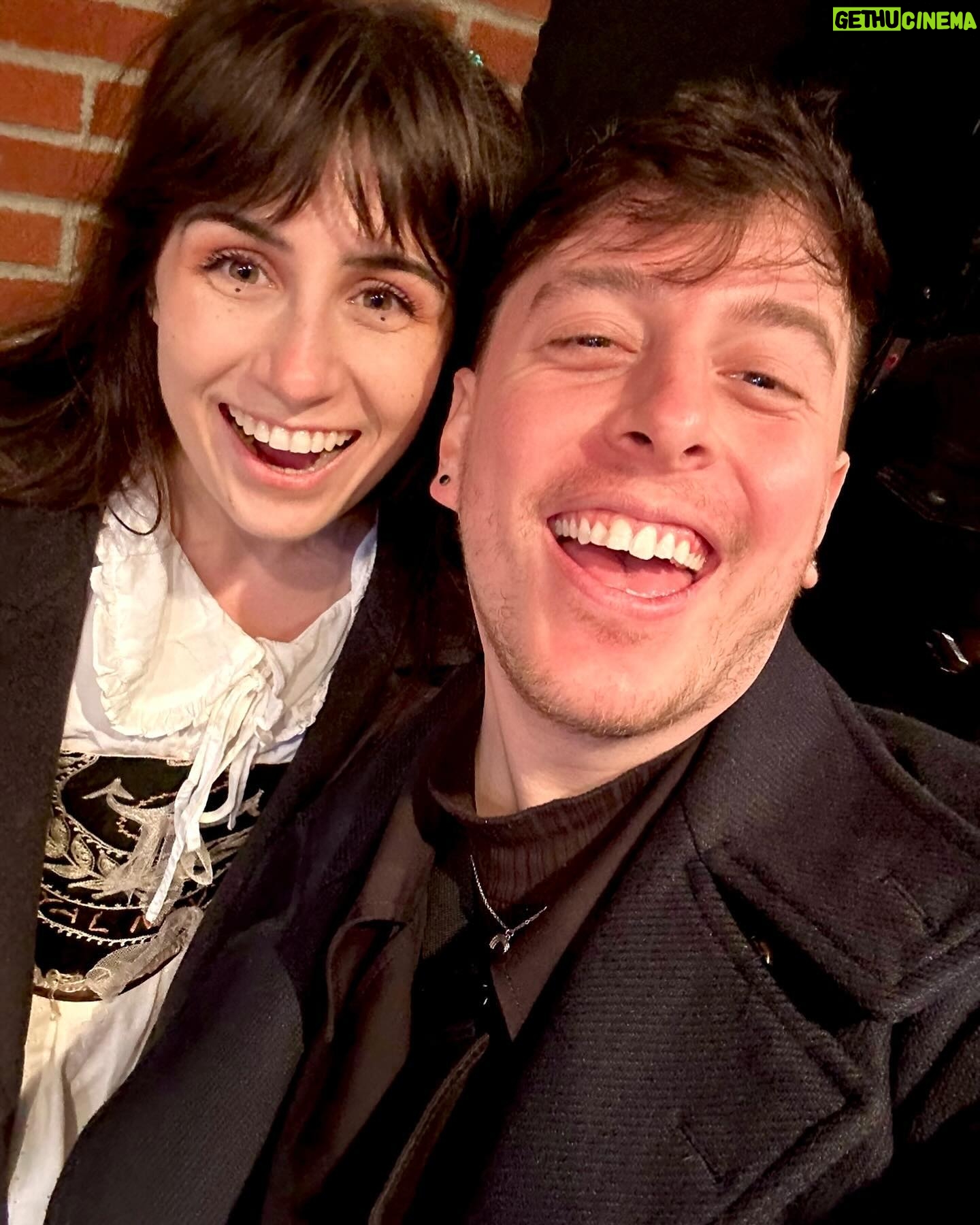 Thomas Sanders Instagram - Old friends, older gods, and ice cream ๐ฆ Been a whirlwind of a couple of weeks, making fun videos with friends, hanging with new people in my life, and reconnecting with those I love. Continue feeling so lucky to be given these experiences. And thank you to all of you who show love to the things I make, in any way you choose to!! What an absolutely encouraging thing. ๐