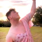 Thomas Sanders Instagram - Sunsets 🌅 #relatable #sunset #comedy