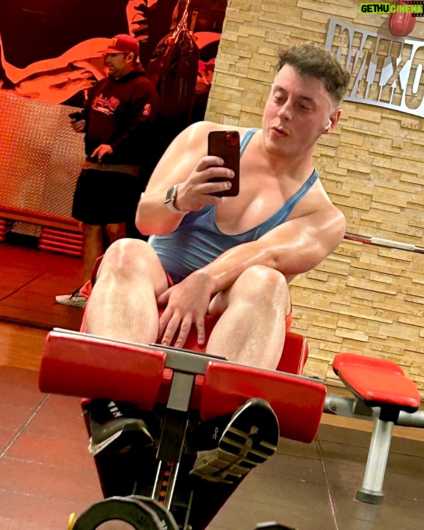 Thomas Sanders Instagram - A little Dump-vember 🍂 1: Embracing sleeveless tees RIGHT as fall begins… at least I’m in Florida so the cold will last two weeks 2: My dad got to see me as Sweeney. This man supports everything I do, and I’m the luckiest guy in the world for it. 3: Working slowly but surely towards some kinda body in the gym 4: Being on Eat the Menu with @keithhabs was delicious and frickin hilarious!! I love that guy so much. 🍳 5: Got to react to some WILD stuff at @reactmedia!! I had a fantastic time, they were wonderful! 6: Had to dress up as Spider-Man for at least ONE Halloween get-together 7: Gavin just continues to be one of my favorite people in the world 8: Kinda been loving the pink hair look! 9: Karaoke night with the Sweeney crew. Judge Turpin and Beadle Bamford singing “Don’t Go Breaking My Heart” was a true treasure of a memory 10: We had two guests make friendship bracelets for almost EVERYONE in the Sweeney cast!! What an incredible gift. I feel so frickin lucky. 💜