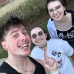 Thomas Sanders Instagram – Decided THE DAY BEFORE to catch a *total* solar eclipse. So I hopped in my car and drove to Missouri… but I didn’t have a pair of eclipse glasses. SO! I reached out on Instagram, and my new buddies, Rayne, Morgan, and Em from SEMO in Missouri told me they had plenty at their campus’ eclipse viewing. Met an incredible bunch of amazing people here who were so kind and welcoming. And that eclipse… I completely get why civilizations thought the gods were doing something… there’s no words that can describe what you see… 

Thank you to the folks at SEMO for having me!
