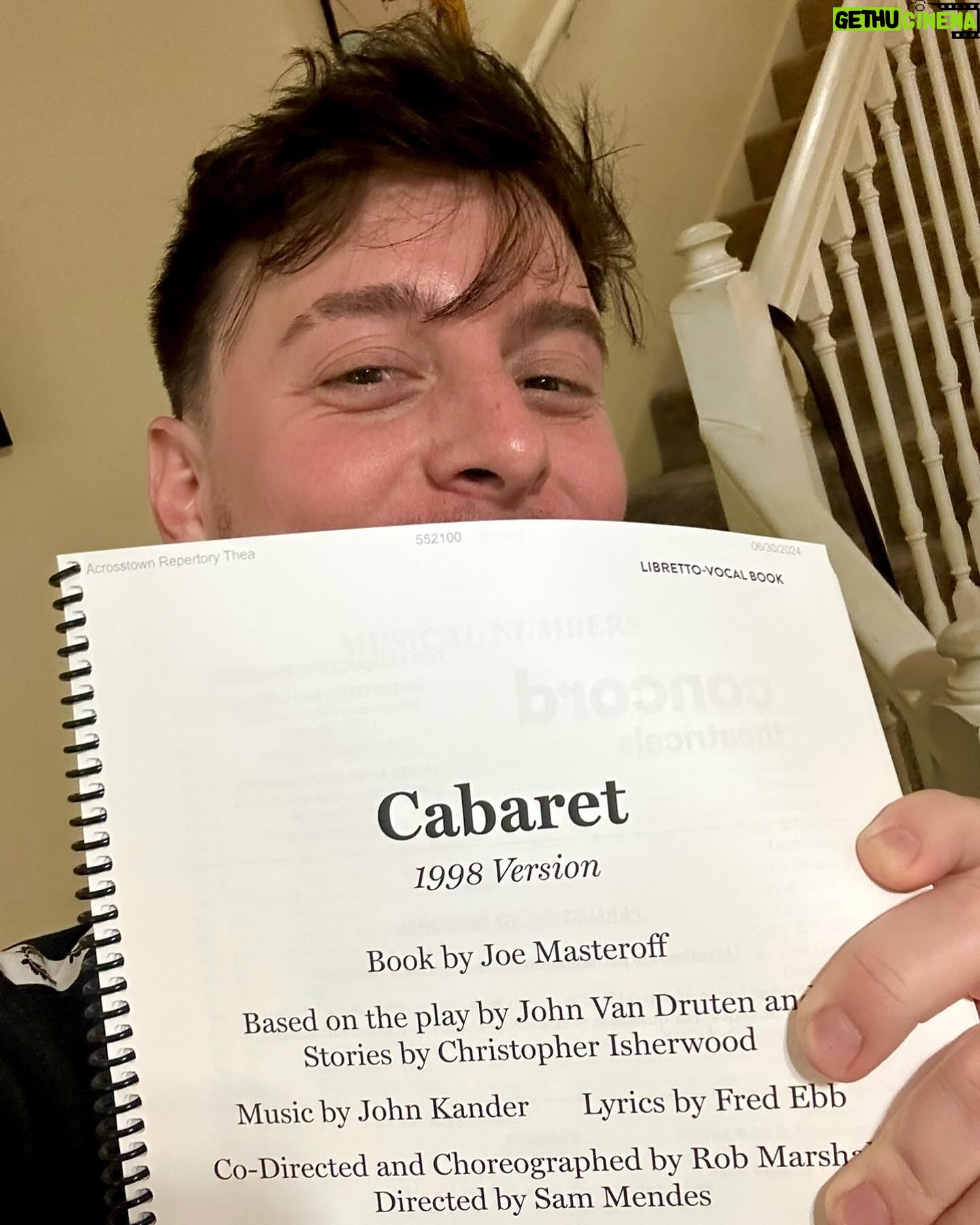 Thomas Sanders Instagram - Curves, Capes 🧛♂️, Collabs, Cabaret, Cakes, Capes 🏖️, Kids, Kicklines, Cutting Carbs, and Subsequently More Cake