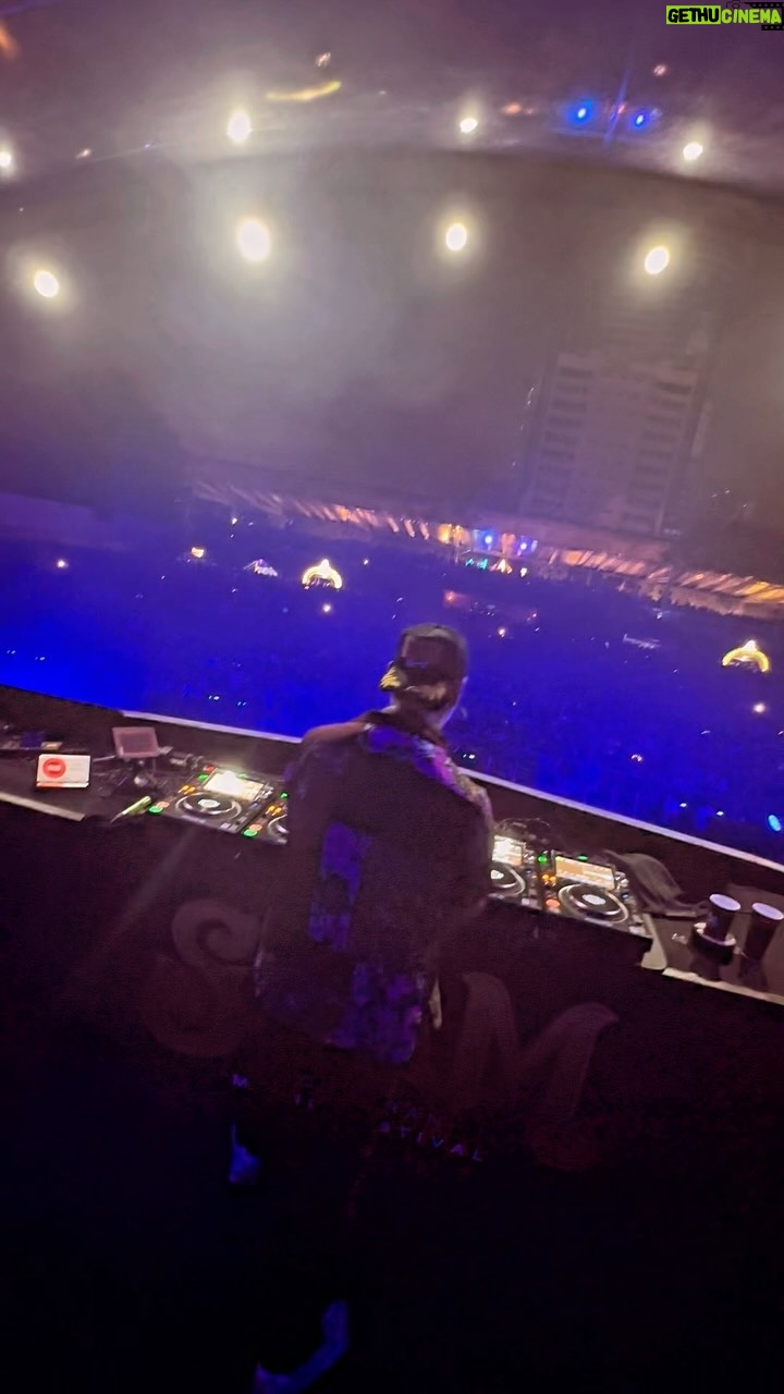 Tiรซsto Instagram - Thank you for all the love on the new track with @dimitrivegasandlikemike & @gabryponte ๐๐๐ #MOCKINGBIRD