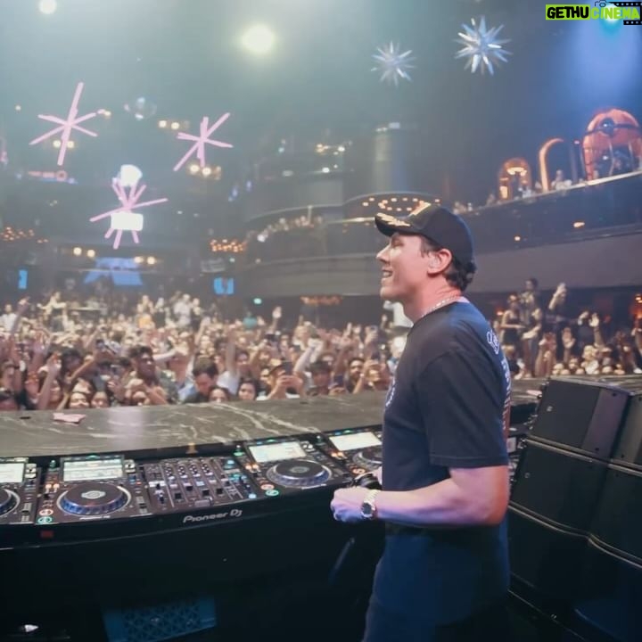Tiësto Instagram - Felt so good to be back @marqueesingapore ✨🎉