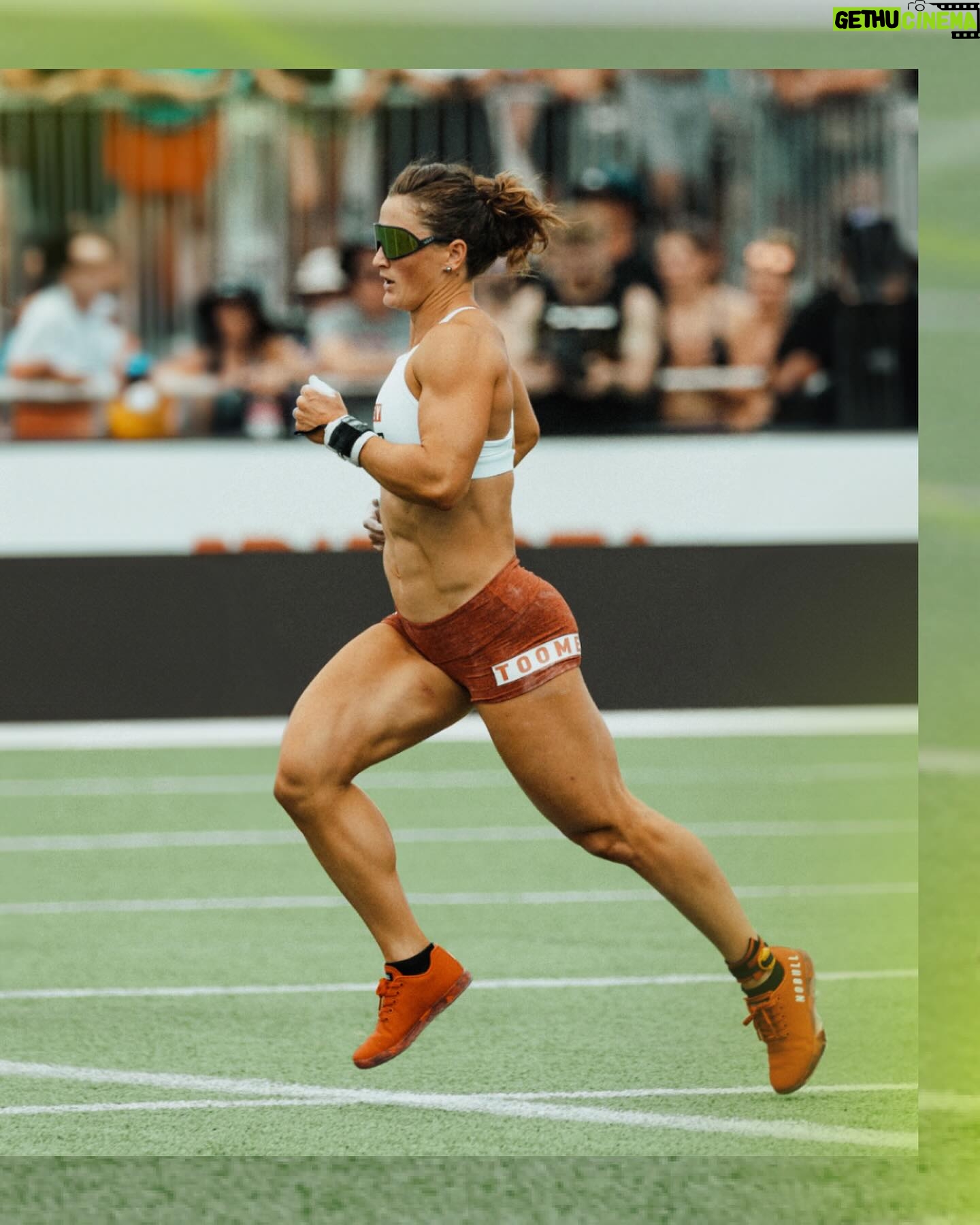 Tia-Clair Toomey Instagram - ROKA 🤝 CrossFit 🤝 Tia-Clair Toomey-Orr We’re thrilled to announce that we are partnering with the @crossfitgames and welcoming @tiaclair1 to our team of athletes 🎉 To celebrate, we’re giving away a chance to work out with CrossFit® legend Tia-Clair Toomey-Orr as well as 300 pairs of sunglasses throughout the Open 😎 Enter to win at the link in bio 🔗 (roka.com/crossfit-contest)