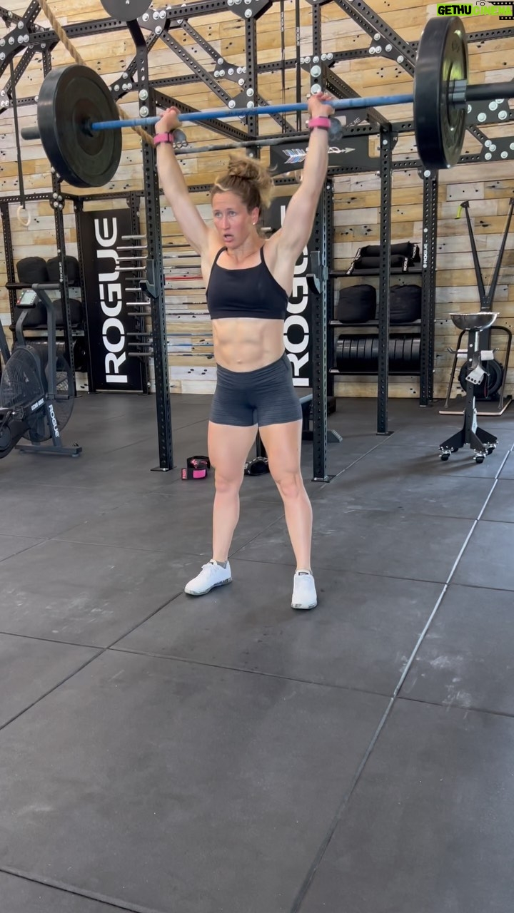 Tia-Clair Toomey Instagram - Dam! That got spicy! 🥵 Thanks @prvnfitness for always showing me I can be better and showing me what’s possible. (& don’t do a grip workout without my @frog_grips now, I love them.) Can’t believe it’s Christmas tomorrow! Willow has already opened most of her presents, @shaneorr01 & I couldn’t wait. 🤣🤣🤣