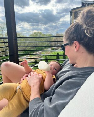 Tia-Clair Toomey Instagram - Happy Easter y’all

It was a great day at the gym and chilling on the balcony with our girl.