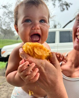 Tia-Clair Toomey Instagram - I think it’s safe to say, Willow loves mangoes! 🤣