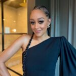 Tia Mowry Instagram – We clean up nicely ✨

Hair: @quitakellystyles 
MUA: @antonmakeup 
Style: @judystylexo