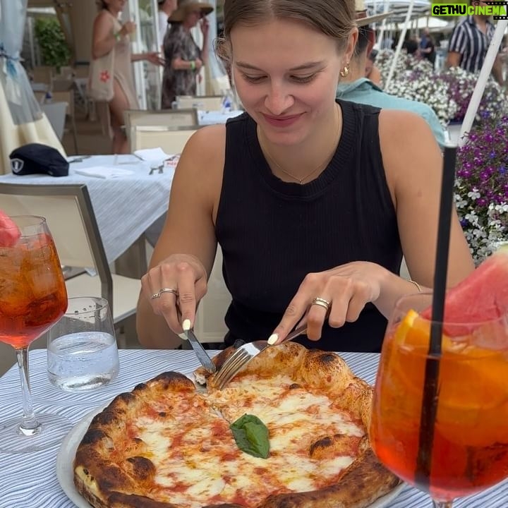 Tiera Skovbye - 18.3K Likes - Italy part 1/2 🤤