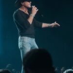 Tim McGraw Instagram - Best job and best fans in the world!! Let’s do it again this weekend…. You’re up next Nashville ✊🏼