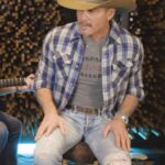 Tim McGraw Instagram - Thanx for all the love on the new acoustic version of #StandingRoomOnly…. check out the full video on @youtube