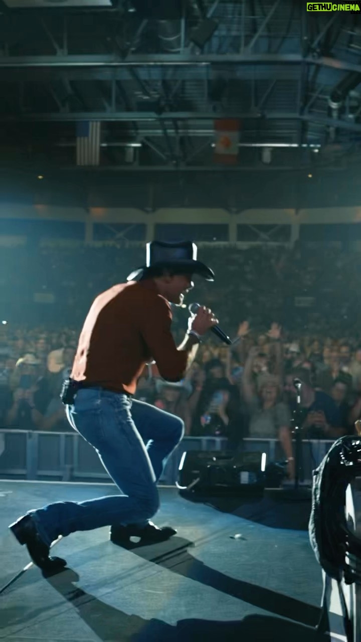 Tim McGraw Instagram - What a weekend…. If you were there, comment with your favorite moments! Thanx to everyone at @seattlewolf @audacy @country_concert