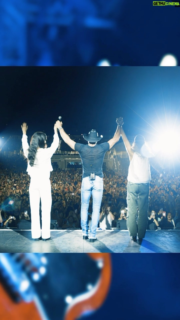 Tim McGraw Instagram - Thanx for a great night in Laughlin, Nevada!! Loved getting to bring @faithhill and @audreymcgraw out on the road with us this weekend!