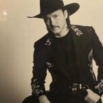 Tim McGraw Instagram - Boy, back to the beginning!!! Around ‘92 Never had a clue as to what lies ahead... So grateful for all of you!