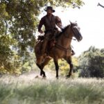 Tim McGraw Instagram - #1883 premieres TONIGHT on @paramountnetwork. Leave a comment if you’re gonna be watching!!