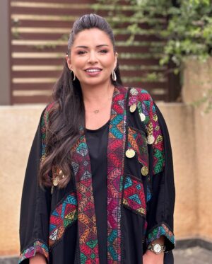 Tima Shomali Instagram - تشرفت بدعوة جلالة الملكة رانيا للمشاركة بالاحتفال في حفل عشاء عقد قران سمو ولي العهد الامير الحسين بن عبدالله الثاني على الآنسة رجوة آل 
السيف #نفرح_بالحسين  #الأردن

Honored to be invited by her majesty Queen Rania to join the wedding dinner celebrations of his highness crown Prince AlHussein #Jordan