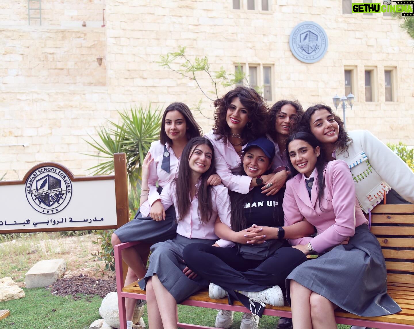 Tima Shomali - 30.4K Likes - Have you met them yet? #AlRawabiSchoolForGirls Streaming NOW on #Netflix
قابلتوهم ولا لسة؟ #مدرسة_الروابي_للبنات يعرض الآن على #نيتفلكس @netflixmena