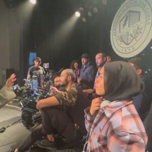 Tima Shomali Instagram - تصوير احد المشاهد القريبة على قلبي”ماذا لو فرح غنت؟” 🤍
@raneemhaithamm 
The Making of one of my favorite scenes “What if Farah sang?” What could’ve been…

 @filmizion @netflixmena
#alrawabischoolforgirls 
#مدرسة_الروابي_للبنات 
#فتيات_الروابي