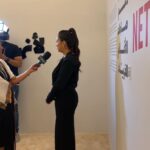 Tima Shomali Instagram - فخورة اني جزء من مبادرة #لأنها_أبدعت ل نيتفلكس لدعم صانعات الافلام العربيات و مشاركتي في الركن المخصص خلال فعاليات #مهرجان_البحر_الأحمر_السينمائي_الدولي I am honored to be part of #BecauseSheCreated initiative by @netflixmena to support aspirating Arab women filmmakers. I was happy to participate in the activation during #redseafilmfestival #netflix Thank you @joannkharma for organizing it and Diaa Sadat And all the team.