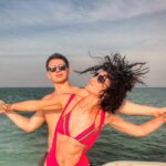 Timur Batrutdinov Instagram - @buzova86 , я понял, что за 13 лет нашего знакомства мы впервые познакомились здесь ,на Пхукете. Знаешь, приятно познакомиться!) Это был невероятный отпуск! Я рад, что позвонил тебе перед вылетом;) Те четыре дня, что мы случайно не встречались, были самыми спокойными и скучными! Для меня Пхукет - это ты!) До встречи в Москве! #междуработами 🌴🌊👋🛫🌲❄️