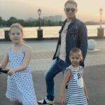Timur Batrutdinov Instagram - Провёл вечер в компании двух фотомоделей #племяшки #покатушки #лето #вечер