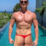 Timur Batrutdinov Instagram - В своих комментариях вы часто спрашивали, чьё это тело приделали к моей голове, чем натолкнули меня на идею. Какой вариант вам больше нравится? 1. Классический Батр 2. Трёхсисечный Батр из «Вспомнить всё» 3. Батр накаченное лицо 4. Татаро-Монгол 5. Батруки-базуки 6. Батр-Кен 7. Жопатр 8. Батроноид 9. Буз-Батр 10. Батрошенко