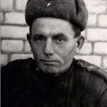 Timur Batrutdinov Instagram - 🌷Блинов Алексей Николаевич (03.01.1928-11.07.2011). После окончания школы юнг осенью 1943 года он был направлен на Тихоокеанский флот. В августе 1945 года началась война с Японией. Алексей принял участие в военных действиях на Канонерской лодке «Красная Звезда», воевал до полной капитуляции Японии. В 1947 году окончил школу мичманов. Имеет боевые награды: медаль «За победу над Японией», Орден Отечественной войны II степени, а также награждён медалью «Ветеран труда» и юбилейными медалями. 🌷Смирнов Константин Степанович (30.12.1922 - 24.06.1976) С 1 курса, в 1942 году, был призван на фронт, был стрелком  84 мотострелкового батальона, находился в звании красноармейца. 23 июля 1943 года получил тяжелое осколочное ранение мягких тканей правой голени и слепое осколочное непроникающее ранение мягких тканей правой половины грудной клетки. 🌷Трусов Александр Петрович (20.08.1912-07.11.1968) Во время Великой Отечественной войны Александр Петрович воевал, был награждён несколькими боевыми наградами, в том числе орденом Красной Звезды. Известно, что в 1944 году, в звании лейтенанта, он участвовал в боях в Маньчжурии. 🌷Кутузов Федор Алексеевич (1907-1975) В июле 1941 года Фёдор Алексеевич был призван в Красную Армию. До декабря 1941 года он проходил боевую подготовку в тылу. С декабря 1941 года уже воевал на Западном, затем на Калининском фронте в должности командира отделения связи, в звании младший сержант. С ноября 1943 года Фёдора Алексеевича перебросили на 2-ой Прибалтийский фронт. В августе 1944 года он был представлен к награде орденом Отечественной войны II степени за многочисленные личные боевые подвиги. Один из них он совершил в июле 1944 года в бою в районе города Малинова: он проявил отвагу, лично ликвидировав под непрерывным вражеским артиллерийским огнём 10 порывов линии связи, обеспечив её устойчивую работу.