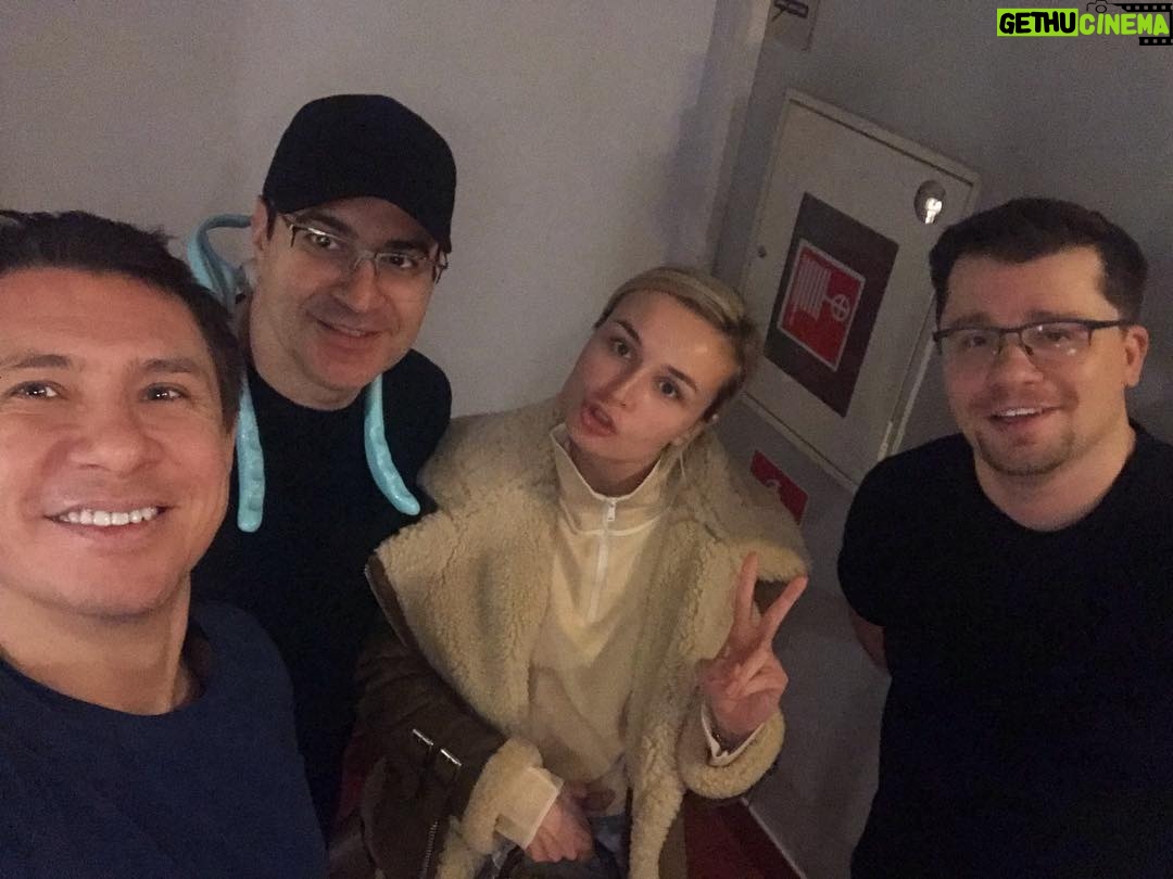 Timur Batrutdinov Instagram - Ожидание ➡️ Реальность #бмгх #батрутдинов #мартиросян #гагарина #харламов