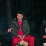 Timur Batrutdinov Instagram – Давно ничего не выкладывал. Пора снова прервать молчание. Это мы рандомной компанией в составе: @azabraza1984 @shcherbakov_alexei @goshakutsenko и я, оказались в рандомном месте – в Карелии. Сняли новый выпуск «Ошуительных историй» в рамках нашего Ошуительного Хоу. Надеюсь, вам зайдёт 100%. Премьера в октябре, в смысле месяце. Буду очень рад, если вы тоже будете рады!
#ошуительноехоу #ошуительныеистории #mamontcamp #chooseadventure #random