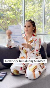 Tina Datta Instagram - Samajh nahi raha pareshan garmi se hona hai ya light bill ki amount se 😭 मे (May) मे musibat aur kitni badhegi kya pata 🥵🥵 . . #summer #electricitybill #hike #fyp #reelsinstagram #tinadatta