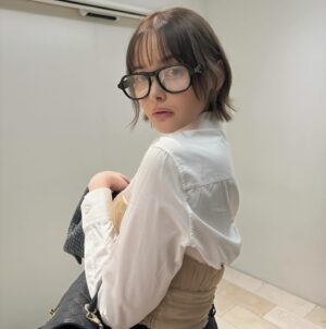 Tina Tamashiro Instagram - しふく