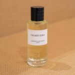 Tina Tamashiro Instagram - diorbeautyの新しい香水のPOPUPに行きました。 ディオリビエラは、クリスチャン・ディオールがこよなく愛したリビエラとの記憶を物語り、そして南仏に降り注ぐ優しい太陽の日差しからインスピレーションを得て作られました。  開放的なリゾートを連想させ、まさに人生を謳歌させてくれるような香り。  この季節にぴったりですが、肌にまとうと1日を通してあらゆる表情に変化します。   ローズ、いちじくの出会いからはじまる香りと蜂蜜のようなとろりとした色合い。輝くような日に導くためにつけたい香水です。 原宿にて期間限定のイベントも開催中なのでぜひ体験してみて下さい。 @diorbeauty @dior #メゾンクリスチャンディオール #ルジャルダンディオリビエラ #ディオールファインジュエリー #LEJARDINDIORIVIERA #SUPPORTEDBYDIOR 🤍@sachikogarcia_