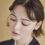 Tina Tamashiro Instagram - @beamssalon_official 撮影もかわいくて巻き巻きでとっても楽しかった♡ 特別なお呼ばれの日のスタイリング、ぜひ🤝🏻 #beamssalon #beamssalon_make #玉城ティナ_beamssalon #ビームスサロン #PR