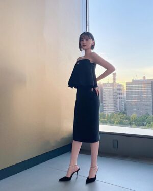 Tina Tamashiro Instagram - 東京国際映画祭2023、
今年はテイクワン賞の
審査員を務めさせて頂きます。

#TIFF

今日は舞台挨拶&レッドカーペットでした🪞🌹