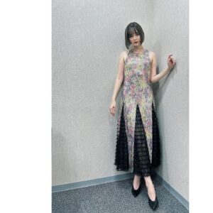 Tina Tamashiro Instagram - 遅れすぎたのですが、改めまして
10月8日誕生日当日に行われた
FCイベント&ラジオの公開収録
の様子をポストします🫶🏻🫶🏻🫶🏻🫶🏻

来て頂いたたまぴよの方々、本当にありがとう！
お手紙もプレゼントもお花も💐とっても嬉しかったです
皆がいるからどうにかお仕事も続けられています🥰

WALNUTちゃんに描いてもらったグッズも
とーってもかわいくてさすが天才です🫶🏻

やぎちゃんもありがとう〜〜〜これからもよろしくね

26歳もなんとかやり抜けたらいいなと思ってます！
7年目？のニッポン放送の玉城ティナとある世界も宜しくお願いします☺️

当日もたくさんのスタッフさんに協力して頂きました、
本当にありがとうございます🥰
そわみもお花ありがとう、びっくりしすぎました。笑
会場を彩る沢山のお花を送って頂いたクライアントさん達もありがとうございます！大感謝　とにかく　それに尽きます