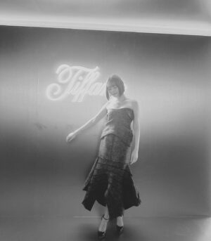 Tina Tamashiro Instagram - Tiffany表参道店
オープニングイベントに
行ってきました💎✨

大きな店内にキラキラの
ジュエリー達とゲストの皆さんも
華やかで素敵な夜になりました🌉

@tiffanyandco

#Tiffanyandco  #TiffanyOmotesando #TiffanyPartner