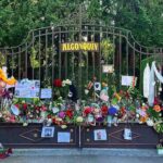 Tina Turner Instagram – Thank you to all the fans across the world who shared messages of condolence and in remembrance of Tina – both online and in the books set up at Tina’s musical, all the fans who visited her home in Zurich and laid flowers, and everyone who has kept her in their thoughts.
