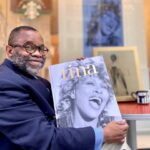 Tina Turner Instagram - Hey Cal from Barnes & Noble, nice to meet you! 😉 I am very excited about this new cooperation with @bnfifthavenue: They will display the Limited Edition of “That’s My Life” in their flagship store on Fifth Avenue, just steps away from Rockefeller Center. If you're interested in the limited edition, they are happy to provide you with their first-class personalized service – just send an email directly to Cal Hunter: Cal Hunter, chunter@bn.com Copy to: Jimmy Tu, crm2234A@bn.com #ThatsMyLife @looping_group