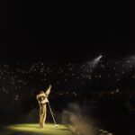 Tini Stoessel Instagram – este álbum, y estos shows definitivamente marcaron mi corazón y mi vida para siempre. 
gracias por acompañarme, todavía sigo muy movilizada. 
lxs amo con todo mi corazón, me hicieron muy feliz🤍 
esta noche se estrena esta presentación de un mechón de pelo, a las 20hs arg por Flow para Argentina, Uruguay y Paraguay @flow_ar 🤍
gracias a cada persona q hizo parte d este proyecto, lxs admiro y agradezco profundamente.