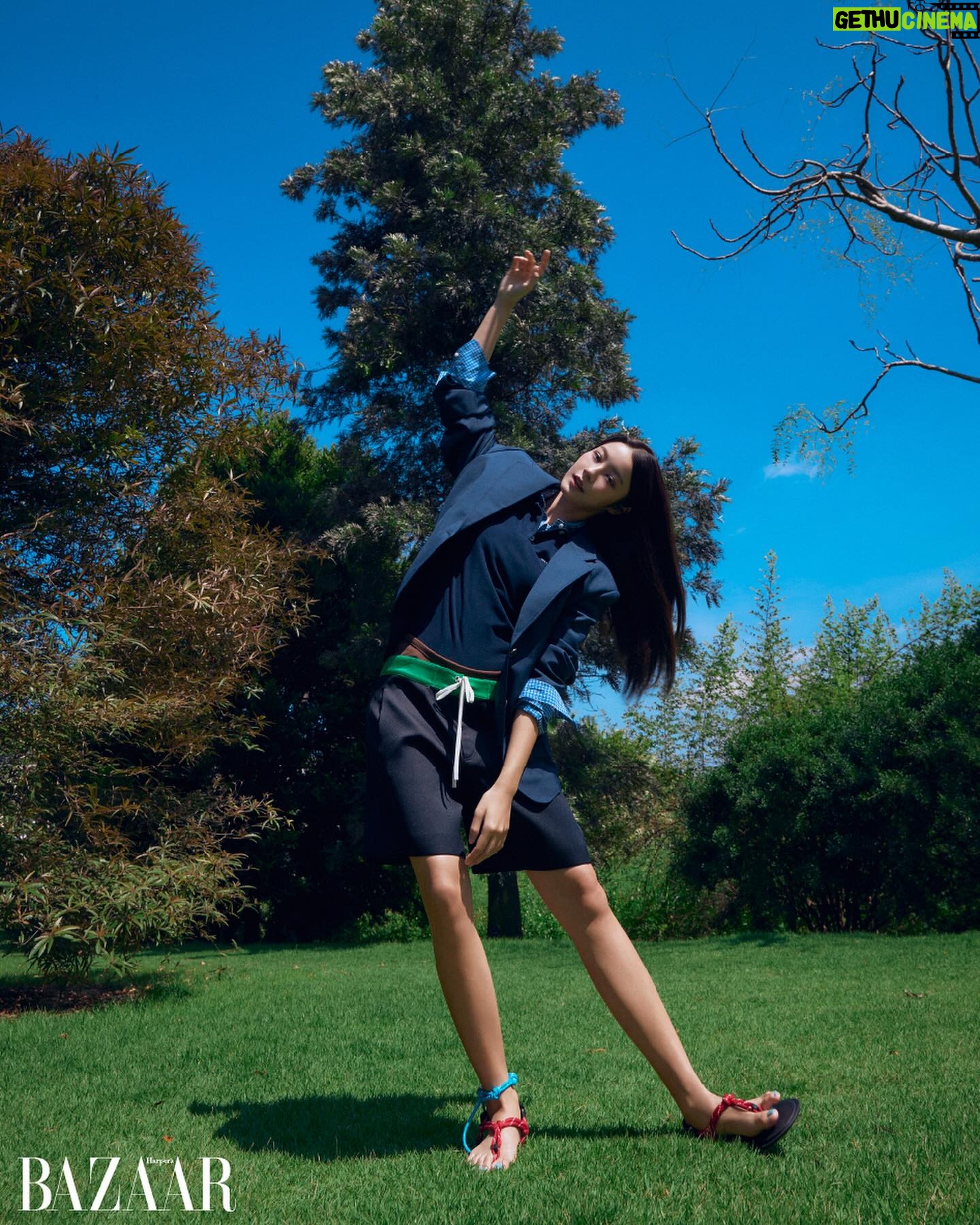 Tipnaree Weerawatnodom Instagram - 🍃🐝Miu Miu Spring/Summer 2024🌷🌤️ #BAZAARThailand #MiuMiu #MiuMiuSS24