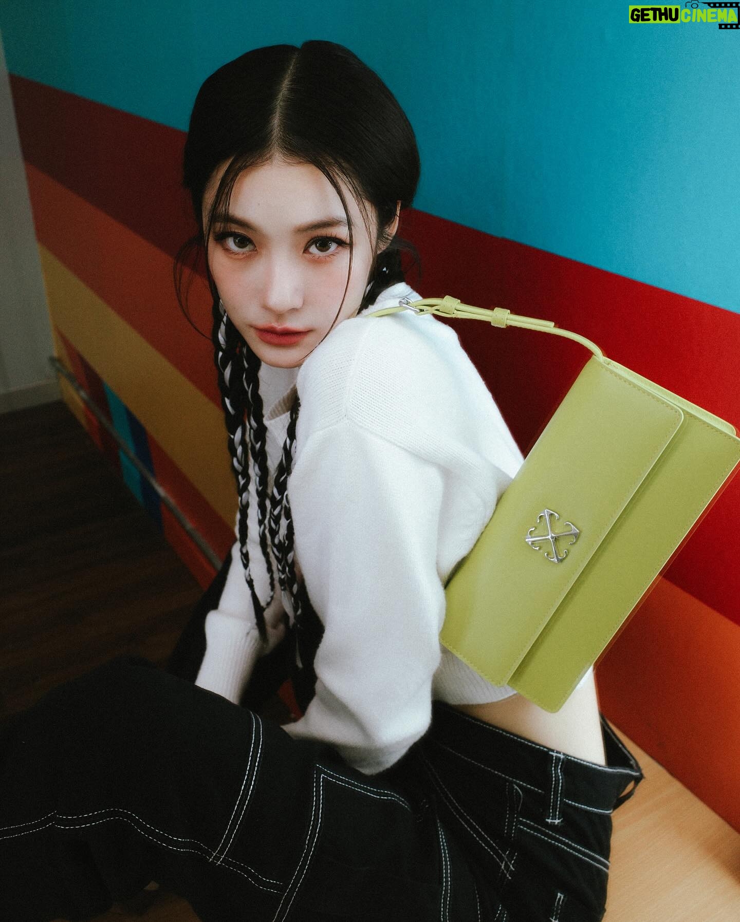 Tipnaree Weerawatnodom Instagram - Late night posssss ππΎπ #OffWhite #OffWhiteBangkok @off____white
