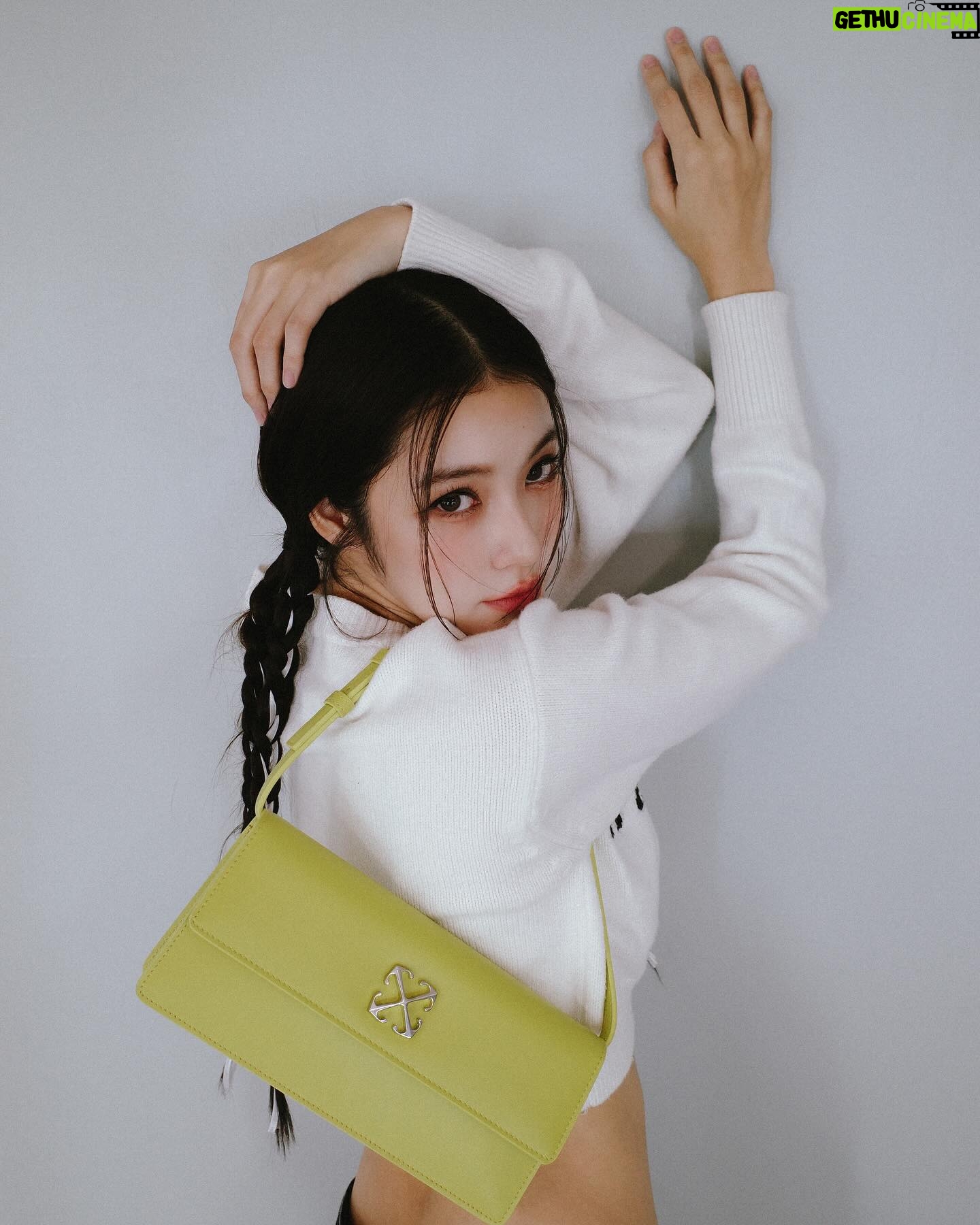 Tipnaree Weerawatnodom Instagram - Late night posssss ππΎπ #OffWhite #OffWhiteBangkok @off____white