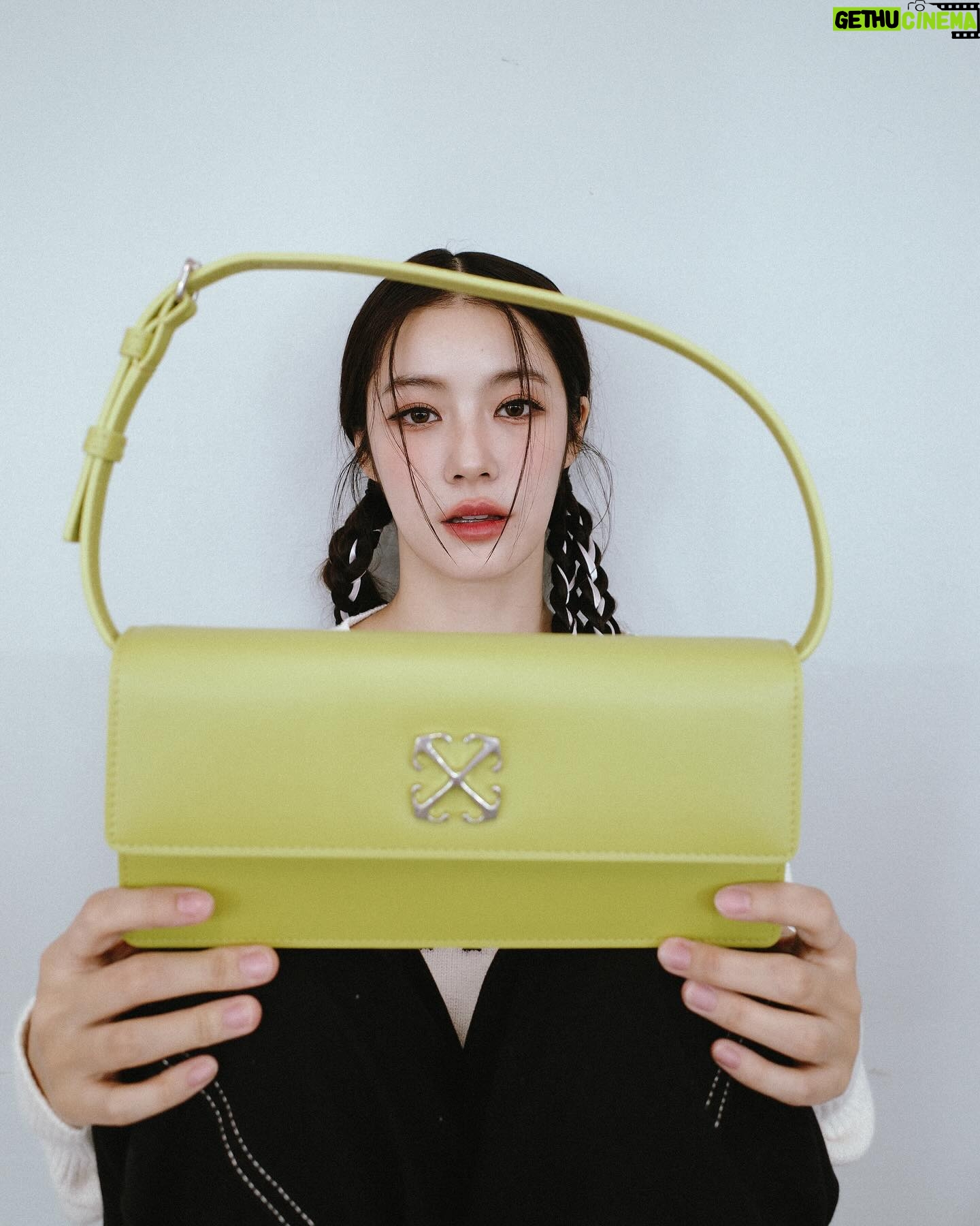 Tipnaree Weerawatnodom Instagram - Late night posssss ππΎπ #OffWhite #OffWhiteBangkok @off____white
