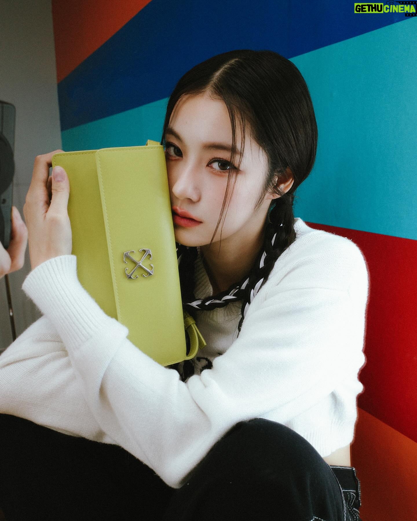 Tipnaree Weerawatnodom Instagram - Late night posssss ππΎπ #OffWhite #OffWhiteBangkok @off____white