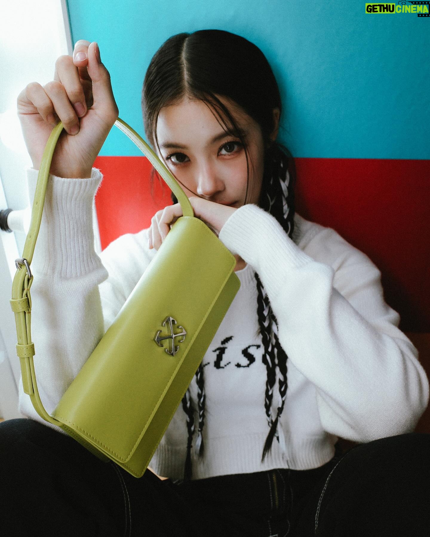 Tipnaree Weerawatnodom Instagram - Late night posssss ππΎπ #OffWhite #OffWhiteBangkok @off____white