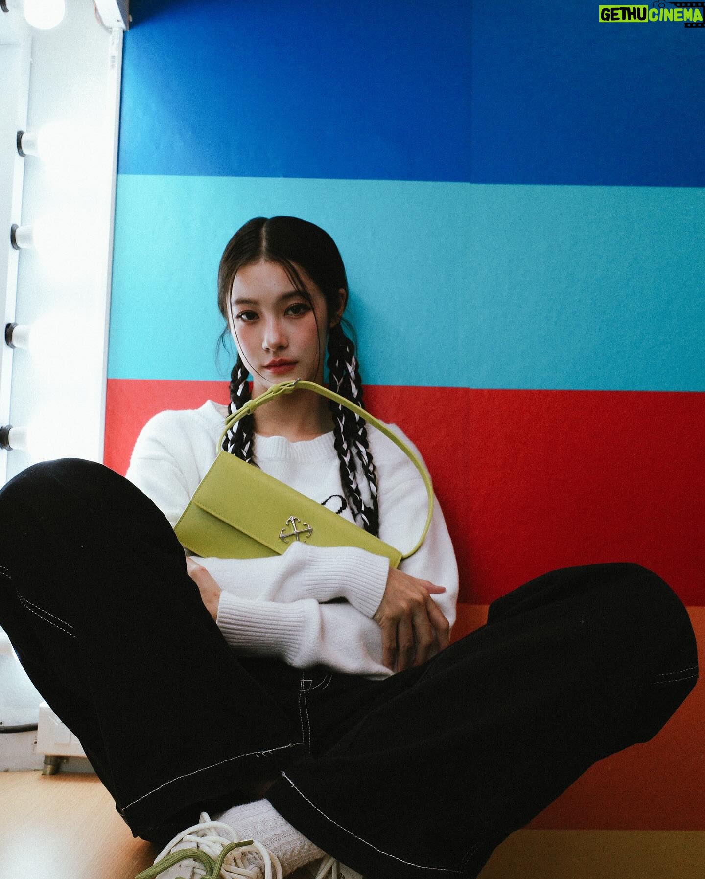Tipnaree Weerawatnodom Instagram - Late night posssss ππΎπ #OffWhite #OffWhiteBangkok @off____white